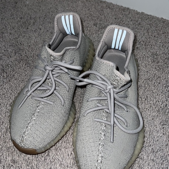 Yeezy Adidas Gray Sneakers 7 - Picture 9 of 9